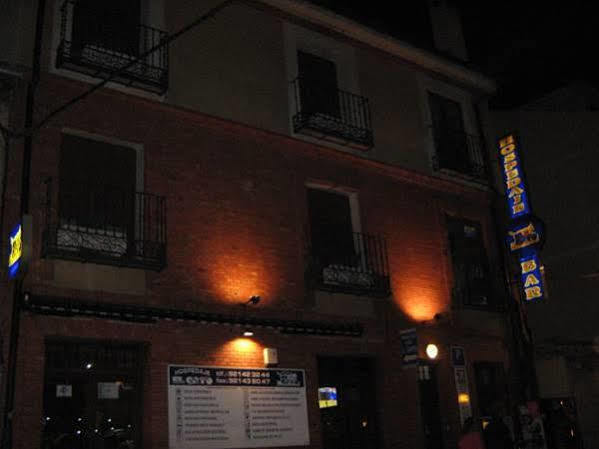 Oyo Hospedaje El Gato Segovia Exterior foto